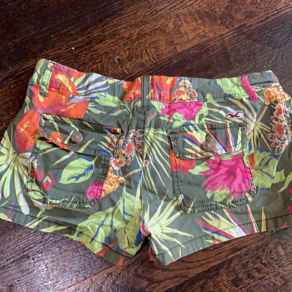 Hollister shorts - Picture 4 of 5